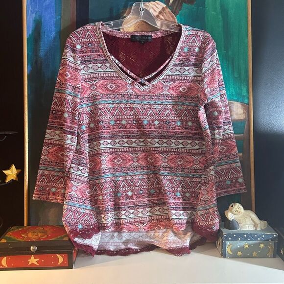Almost Famous Red and Blue Patterned Hi Low Long Sleeve Top Size L - Picture 10 of 15